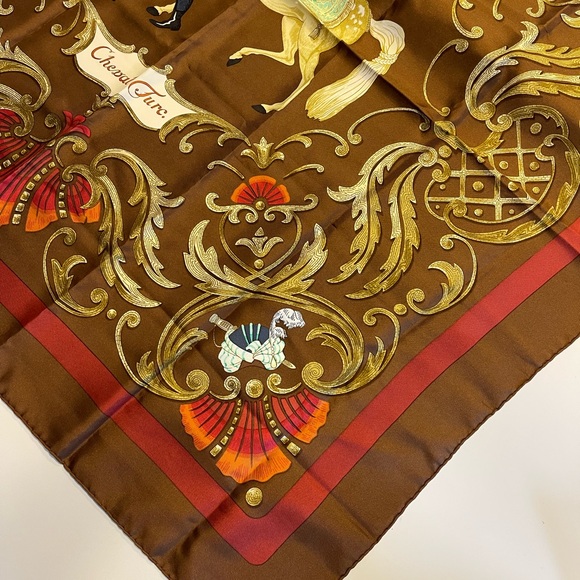 Authentic HERMES “Cheval Turc” Silk Scarf 1969 pre-owned - Picture 4 of 13